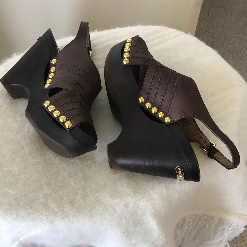 Michael Kors Gold-studded Brown Leather Wedge, 7.5 - Picture 4 of 8